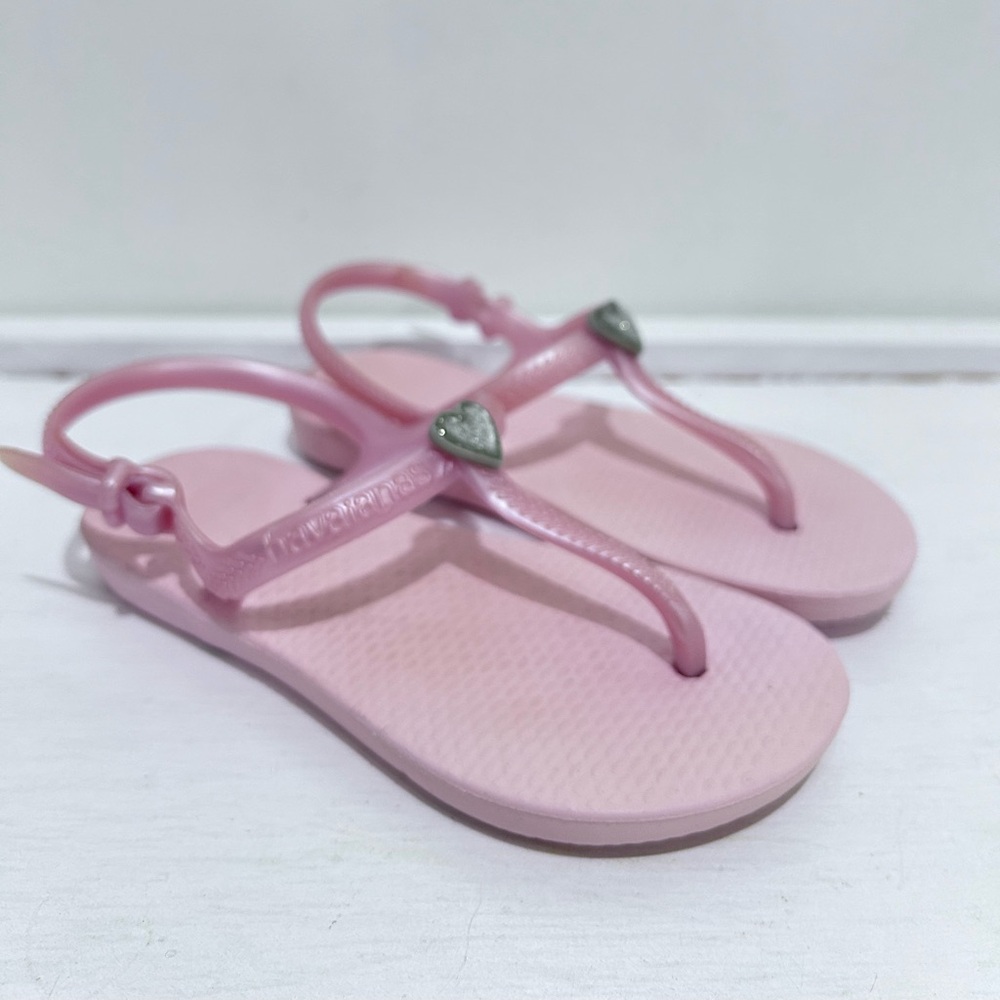 Havaianas Girl Toddler Pink T-Strap Flip Flop Sandals with Heart Detail‎ Size 6 - Picture 2 of 10